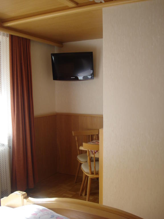 Gaestehaus Troppmair Finkenberg Rum bild